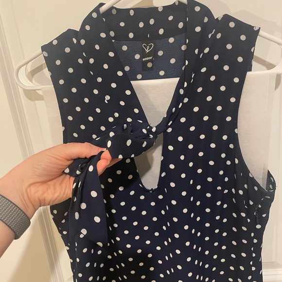 Navy Blue Front-Tie Sleeveless Blouse - Picture 6 of 7